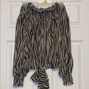 Vici collection blouse.